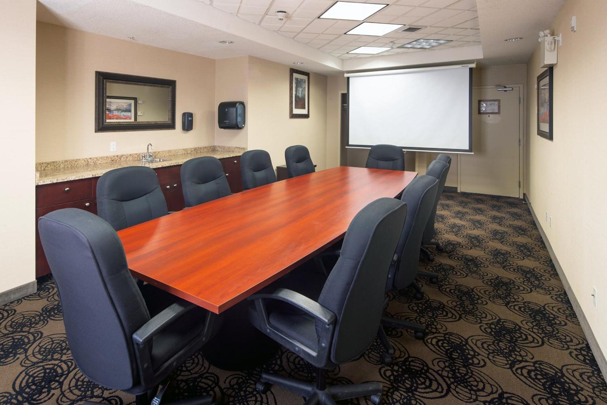 Holiday Inn Express Hotel & Suites Edson By Ihg Εξωτερικό φωτογραφία