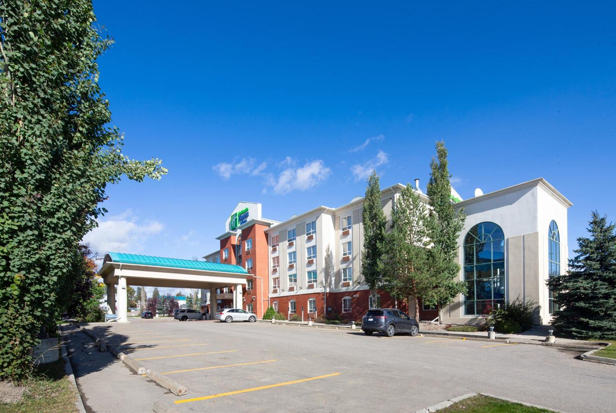 Holiday Inn Express Hotel & Suites Edson By Ihg Εξωτερικό φωτογραφία