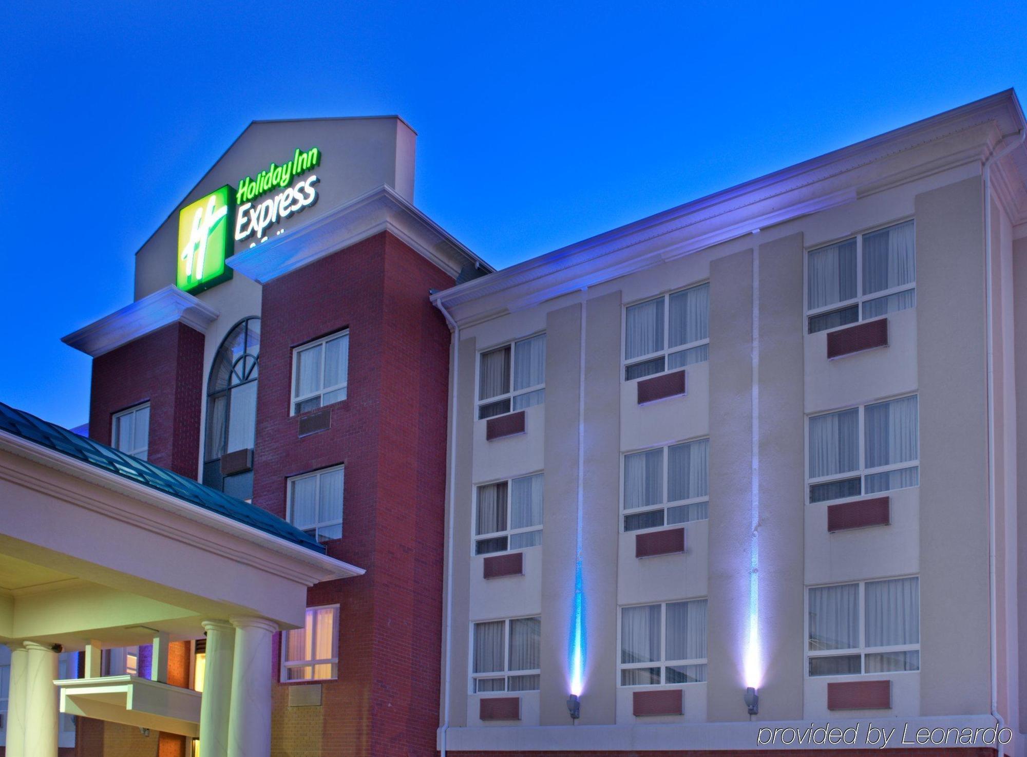Holiday Inn Express Hotel & Suites Edson By Ihg Εξωτερικό φωτογραφία